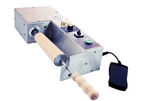 Baumstriezel Aufrollmaschine